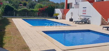 Apartamento T1 em Alcantarilha com Piscina para Arrendamento