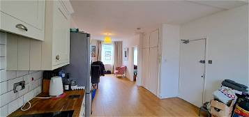 Block of flats to rent in Greyhound Road, London W6