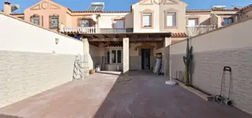 Casa adosada en Ronda Este