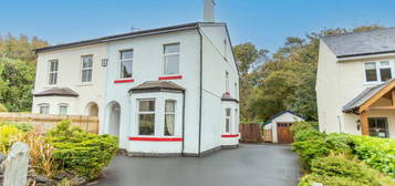 5 bedroom semi-detached house for sale