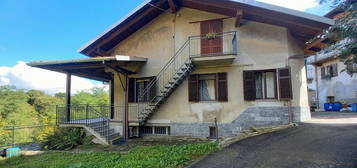 Casa indipendente in vendita in strada principale, 1