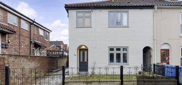 3 bed end terrace house for sale