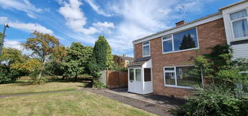 5 bedroom semi-detached house