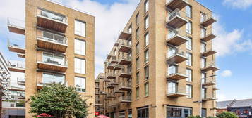 Flat for sale in Duchess Walk, London SE1