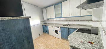 Apartamento de alquiler en Maria Auxiliadora - Barriada de Llera