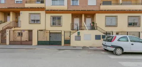 Casa adosada en Avenida de la Vega