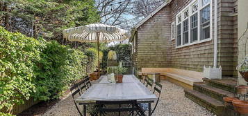 16 Wireless Rd, East Hampton, NY 11937