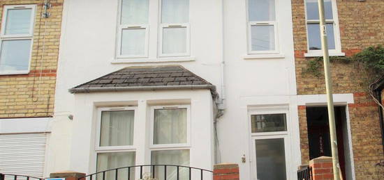 5 bedroom terraced house