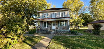 206 W  Railroad St, La Moille, IL 61330