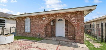 6117 6th Ave, Marrero, LA 70072