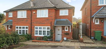 3 bed semi-detached house for sale