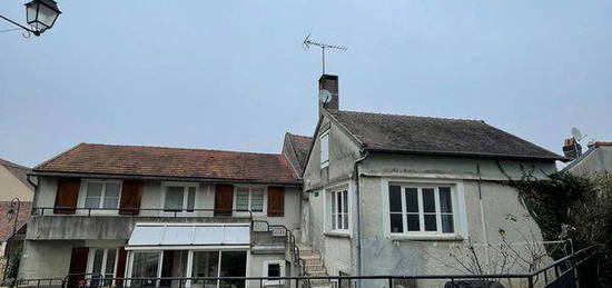 Maison ancienne à vendre à Courgis