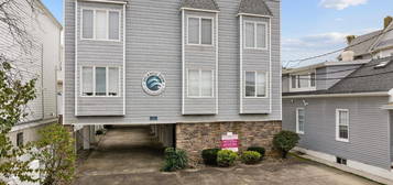 22 S Washington Ave Apt 3, Margate, NJ 08402