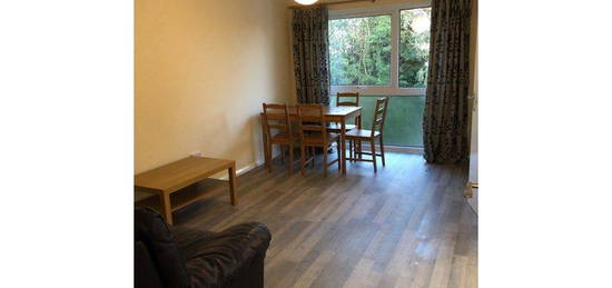 Flat to rent in Archery Close, Harrow HA3