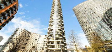 Flat to rent in Charrington Tower, Blackwall E14