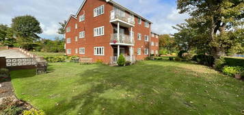 3 bedroom ground floor flat for sale