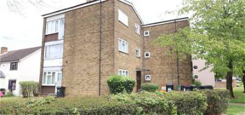Flat to rent in The Fremnells, Basildon, Essex SS14