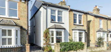 3 bedroom semi-detached house