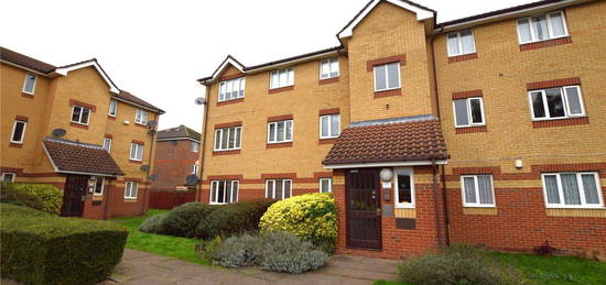 Flat for sale in Grove Road, Romford RM6