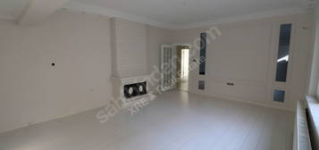 GOP NENEHATUN CADDESİ YAPILI KİRALIK 3+1 DAİRE