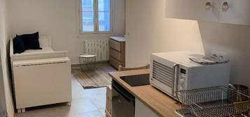 Location appartement 1 pièce 16 m²