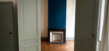 Appartement T2 bis - 59 m2 - Rue du Loup