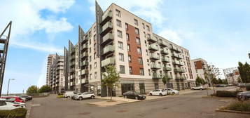 Flat for sale in Ocean Drive, Gillingham ME7