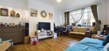 2 bed flat to rent