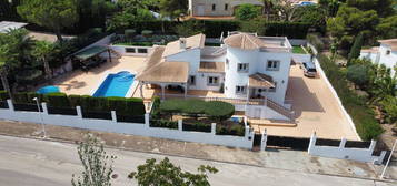 Casa o chalet independiente en venta en calle Montes de Jávea