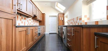 Maisonette to rent in Lavender Gardens, Jesmond, Newcastle Upon Tyne NE2