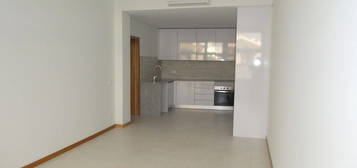 Arrendamento de Apartamento T1  na avenida Paradela, 60