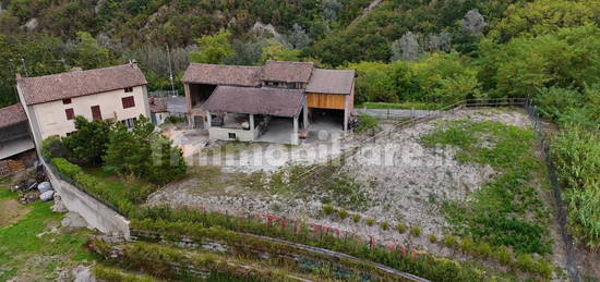 Casa colonica via Scrimignano, Centro, Montemarzino