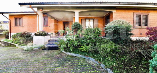 Villa in vendita a Gerenzano