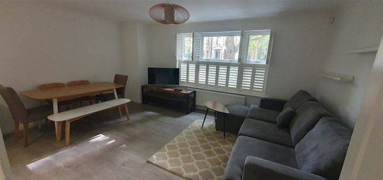 Flat to rent in Parkchurch House, London N5