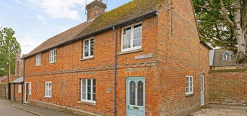 End terrace house to rent in Figgins Lane, High Street, Marlborough SN8