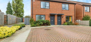 2 bedroom semi-detached house for sale