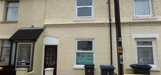 Terraced house to rent in Devonshire Road, Dover CT17