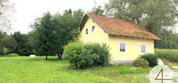 Mietkauf! Renovierungsbedürftiges Haus am Waldrand mit viel Grund für Bastler