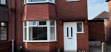 3 bedroom semi-detached house to rent