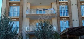 SAHİBİNDEN SATILIK 180 M LÜKS DAİRE