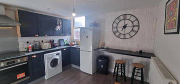 2 bedroom semi-detached house