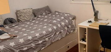 Charming Single Student Apartment for Rent in Ávila - Available N