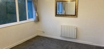 2 bed flat to rent