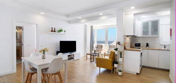 Sunny renovated T2 with Sea View & Wi-Fi