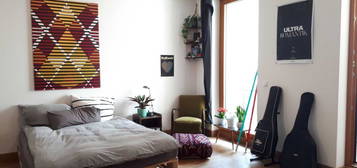 Viktoria Park, large bright room w/balcony in heart of Kreuzberg