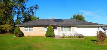 220 W  Ritter St, Ellettsville, IN 47429