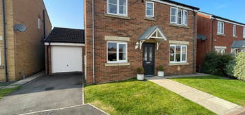 4 bed detached house for sale