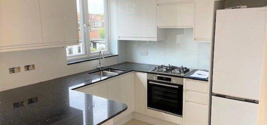 3 bed flat for sale