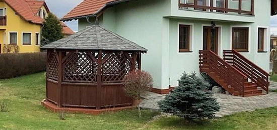 Prodej rodinného domu 190 m2, pozemek 997 m2