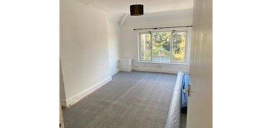 2 bed flat to rent